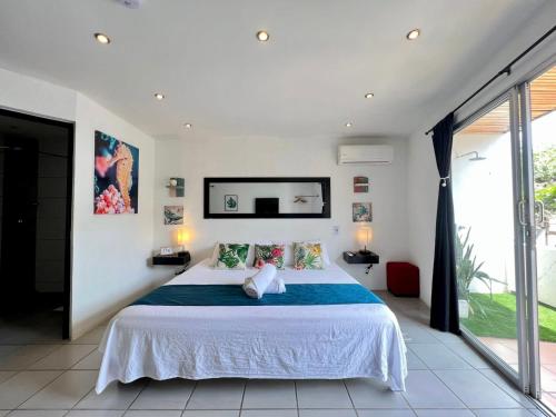 ocean lovers taganga dive centerand hostel