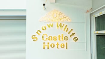 snowwhite castle hotel