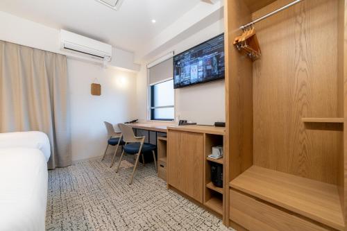 henn na hotel express osaka namba nipponbashi