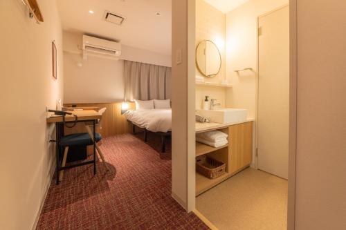 henn na hotel express osaka namba nipponbashi