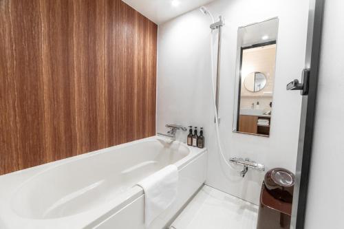 henn na hotel express osaka namba nipponbashi