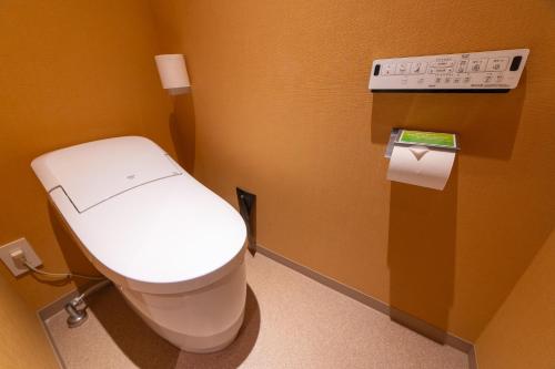 henn na hotel express osaka namba nipponbashi