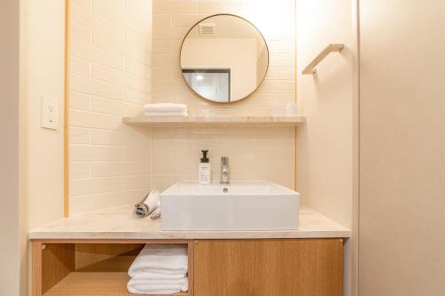 henn na hotel express osaka namba nipponbashi