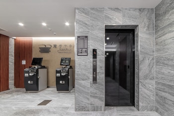henn na hotel express osaka namba nipponbashi annex