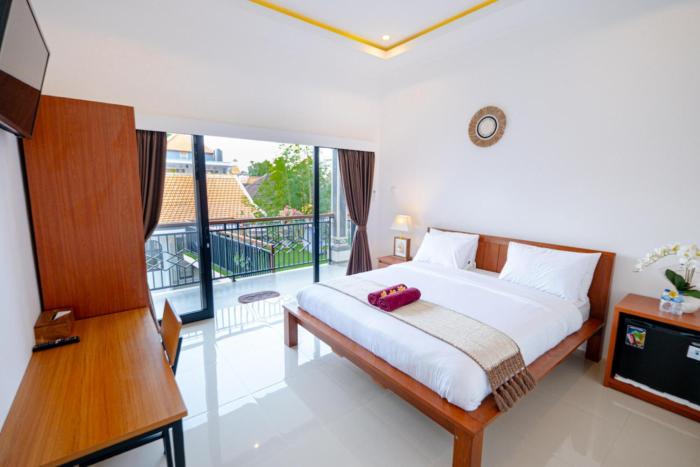 crystal flow guest house and apartment canggu