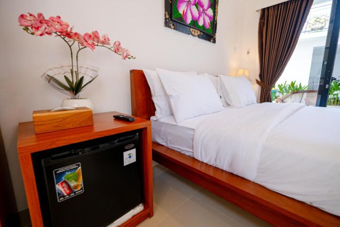 crystal flow guest house and apartment canggu