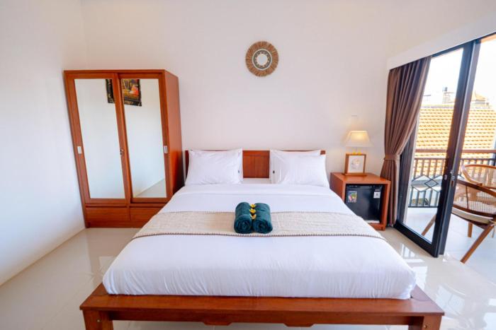 crystal flow guest house and apartment canggu