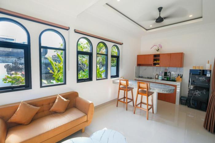 crystal flow guest house and apartment canggu