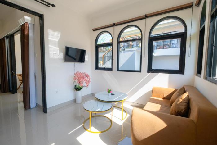 crystal flow guest house and apartment canggu