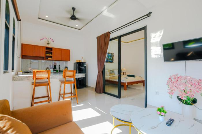 crystal flow guest house and apartment canggu