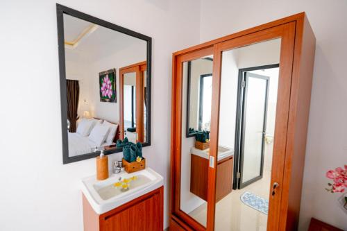 crystal flow guest house and apartment canggu