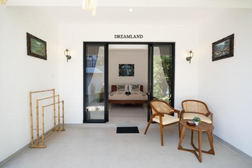 crystal flow guest house and apartment canggu
