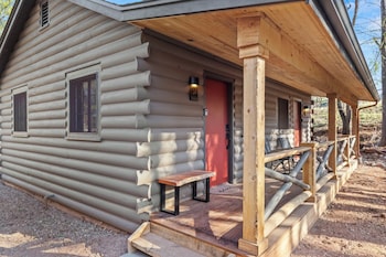 Timber Lodge Cabins 30,,2 star