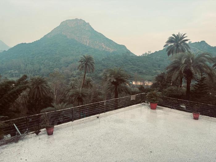 hotel grand valley by shri hari niwas