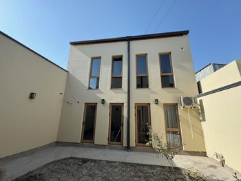 saada boutique studios