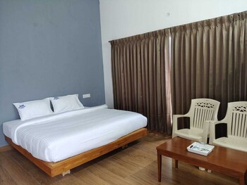 Bgm Retreat,,2 star