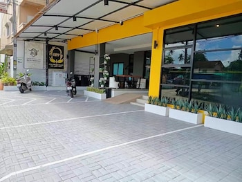 phuket five fortune holiday hotel