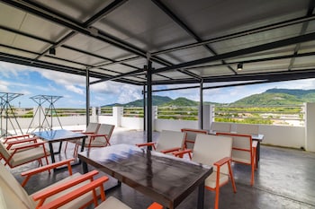 phuket five fortune holiday hotel