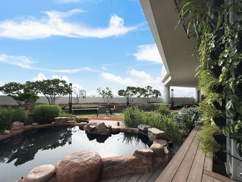 space residency by a walk 100m to ksl