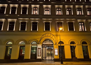 wonder budapest