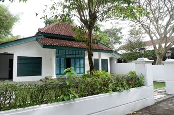 Omah Kebon Guest House,,3 star