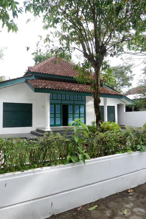 omah kebon guest house