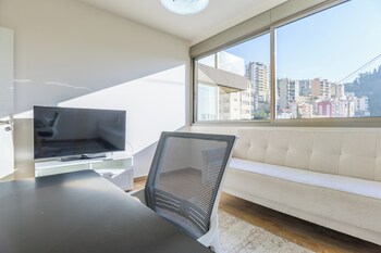 Elevate - Sleek 2-Br Apt By Santa Maria, Jal El Dib,,4 star