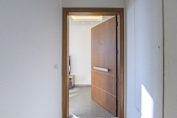 Elevate - Sleek 2-Br Apt By Santa Maria, Jal El Dib,,4 star