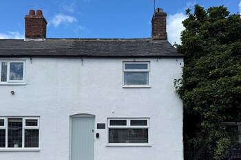 charming middlewich house sleeps 4