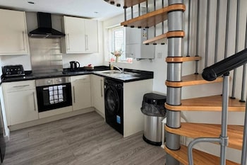 Charming Middlewich House - Sleeps 4,,3 star
