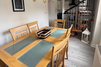 charming middlewich house sleeps 4