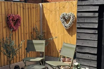 charming middlewich house sleeps 4