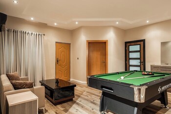 Jam Manor Suites And Apartment,,4 star