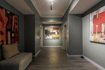 Jam Manor Suites And Apartment,,4 star