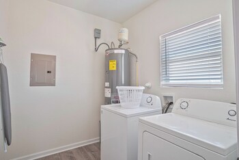 generous 5br 3ba haven close to alamo and riverwalk