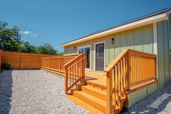 generous 5br 3ba haven close to alamo and riverwalk