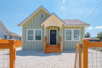 generous 5br 3ba haven close to alamo and riverwalk