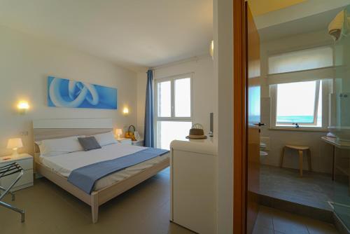 Hotel Rivabella,In Davoli (Gulf Of Squillace),3 star