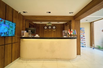 merak pyramids view hotel