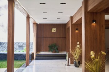 merak pyramids view hotel