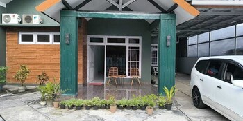 Green House Homestay,,2 star