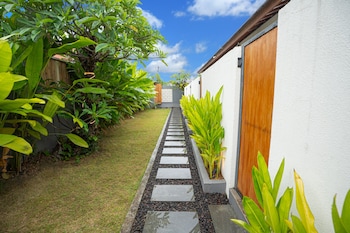 Abimanyu Guest House,,3 star