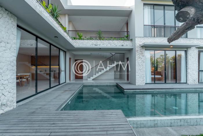 royal villa canggu