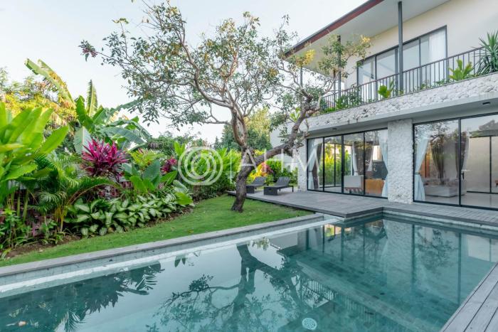 royal villa canggu