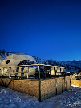 ecohouse glamping by art hotel