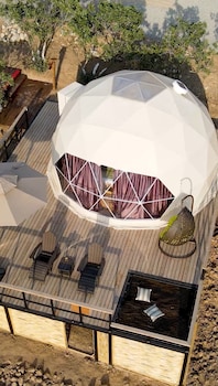 ecohouse glamping by art hotel