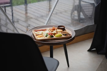 ecohouse glamping by art hotel
