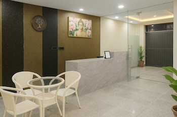 letstay sector 70 noida