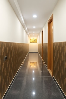 letstay sector 70 noida