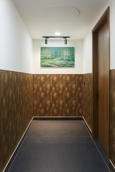 letstay sector 70 noida